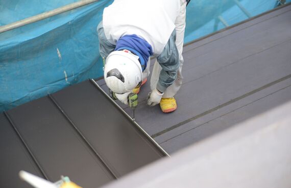 信頼のある板金等の屋根工事に特化したプロが在籍 | 品質の高い塗装工事を提供する埼玉の株式会社ARISE