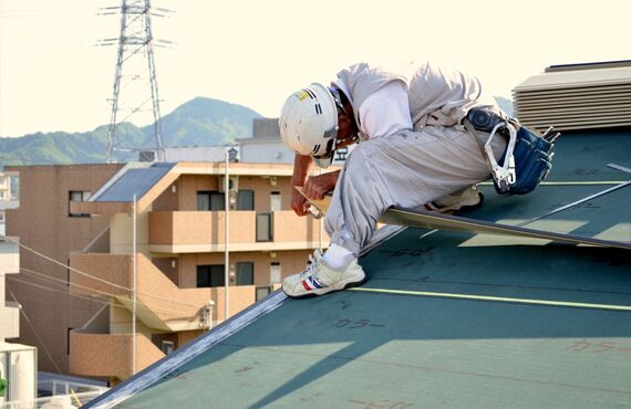 住宅環境に合わせカバー工法等を活かした屋根工事を | 品質の高い塗装工事を提供する埼玉の株式会社ARISE