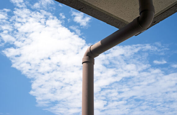 建物を守る雨樋の修繕にも迅速丁寧に対応します | 品質の高い塗装工事を提供する埼玉の株式会社ARISE